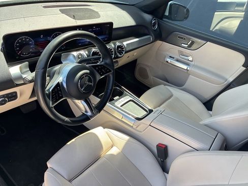 Used 2025 Mercedes-Benz GLB 250 image 14
