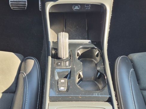 Used 2020 Volvo XC40 T5 R-Design AWD/4WD image 27