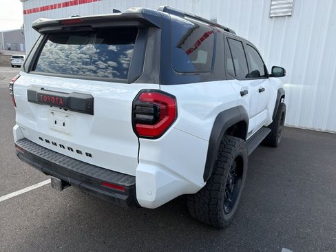 Certified 2025 Toyota 4Runner TRD Off-Road AWD/4WD image 6