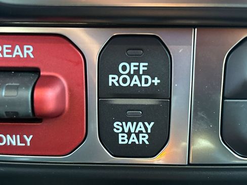 New 2026 Jeep Gladiator Rubicon w/ Steel Power Dome Hood Package AWD/4WD image 39