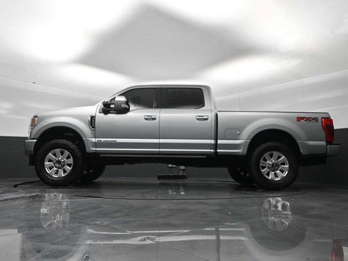 Used 2021 Ford F250 Platinum w/ FX4 Off-Road Package image 25