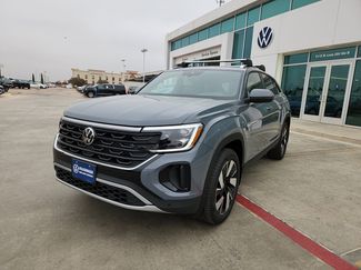 New 2026 Volkswagen Atlas Cross Sport SE FWD video 3