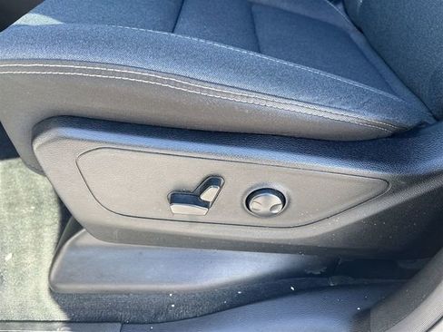 Used 2022 RAM 1500 Big Horn AWD/4WD image 16