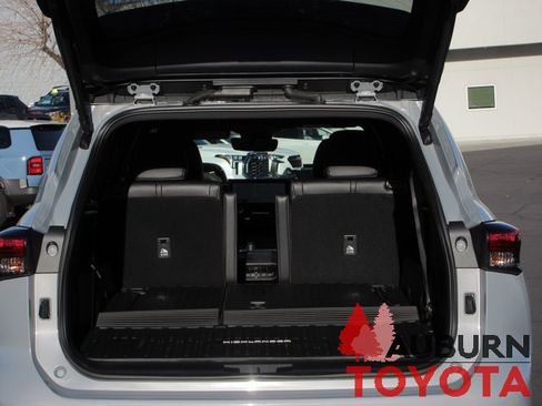 Certified 2025 Toyota Highlander XSE image 7