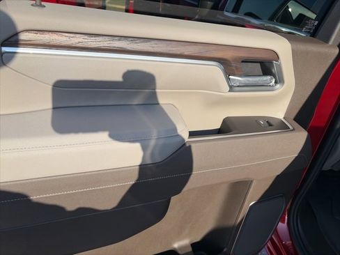 New 2026 GMC Sierra 2500 SLT w/ SLT Premium Package image 12