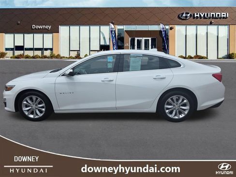 Used 2023 Chevrolet Malibu LT FWD image 2