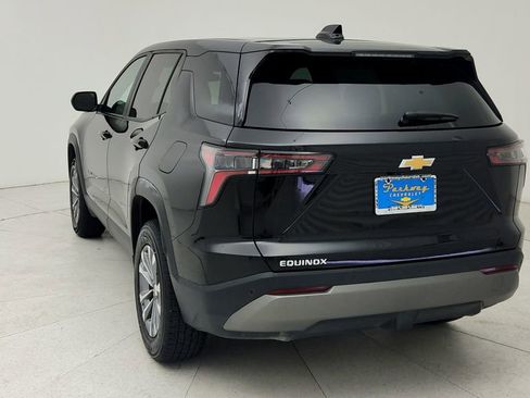 Used 2025 Chevrolet Equinox LT FWD image 7