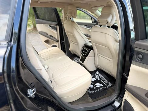 Used 2016 Lincoln MKX Select w/ Select Plus Package AWD/4WD image 5