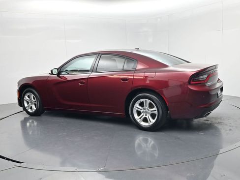 Used 2020 Dodge Charger SXT w/ Leather Interior Group RWD image 5