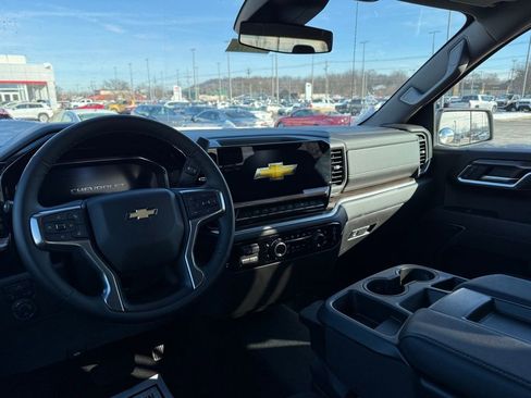 Used 2025 Chevrolet Silverado 1500 LT w/ Protection Package RWD image 18