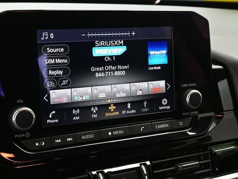 Used 2025 Nissan Pathfinder SV FWD image 27