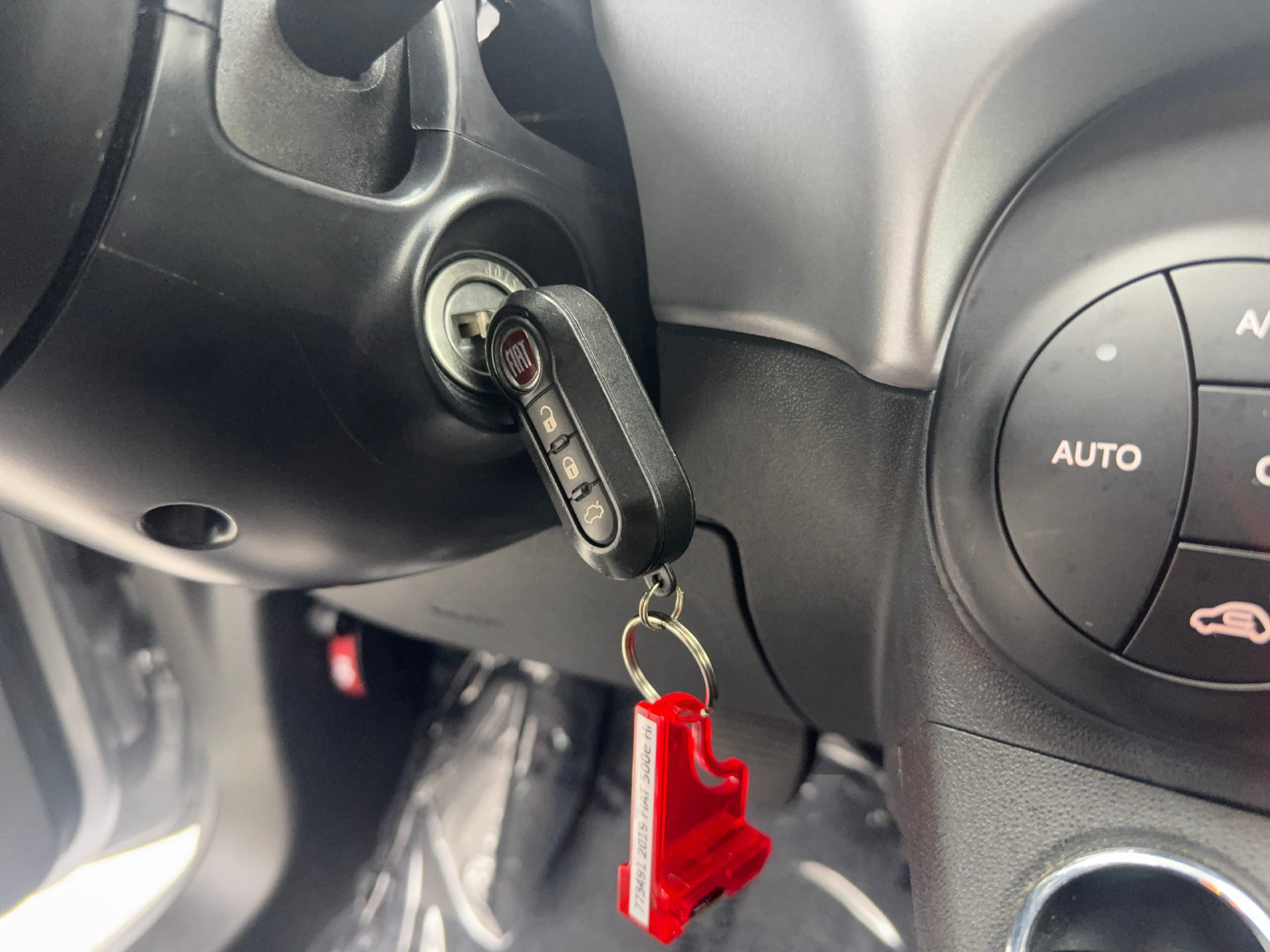 Used 2019 FIAT 500 e FWD image 47