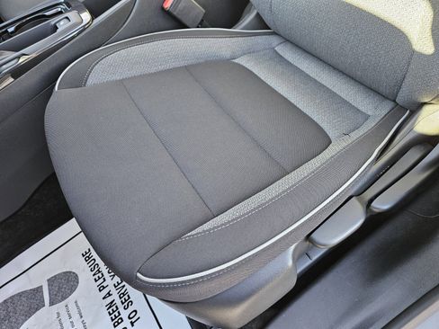 Used 2025 Chevrolet TrailBlazer LT image 8