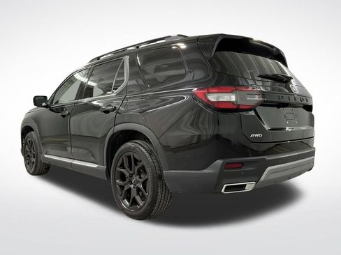 Used 2025 Honda Pilot Touring image 2