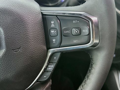 Used 2026 RAM 3500 Laramie AWD/4WD image 27