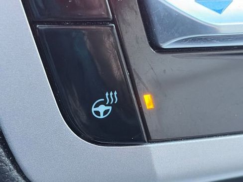 Used 2023 Ford Explorer XLT w/ Equipment Group 202A image 46