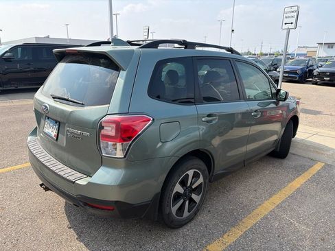 Used 2018 Subaru Forester 2.5i Premium AWD/4WD image 2