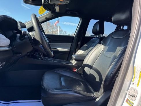 Used 2023 Jeep Compass Latitude AWD/4WD image 19