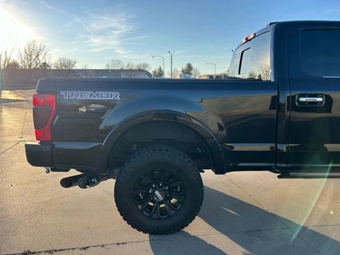 Used 2022 Ford F350 Platinum w/ Tremor Off-Road Package image 10