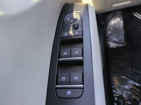 Used 2020 Kia Soul LX FWD image 20
