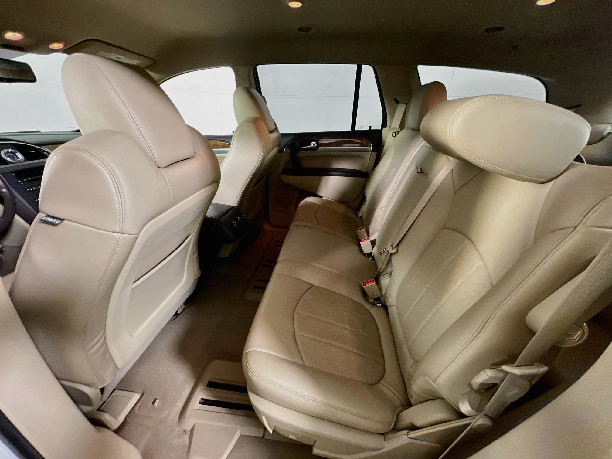Used 2011 Buick Enclave CXL FWD image 22