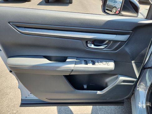 Used 2025 Honda CR-V Sport image 13