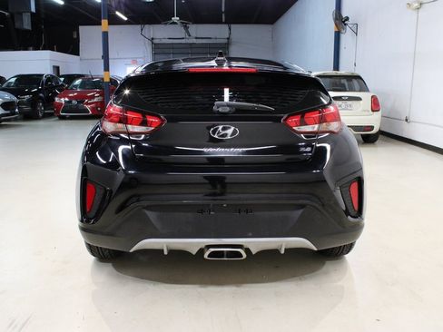 Used 2019 Hyundai Veloster 2.0 image 9