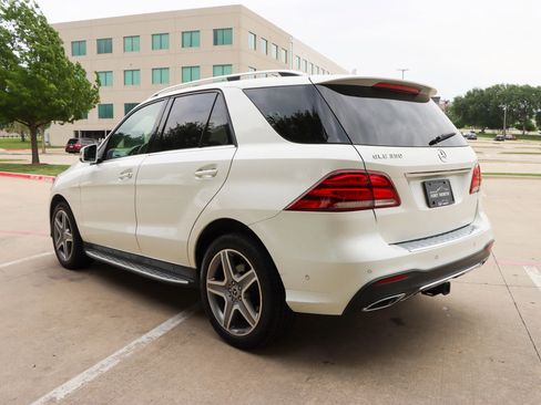 Used 2018 Mercedes-Benz GLE 350 w/ Premium 1 Package image 5