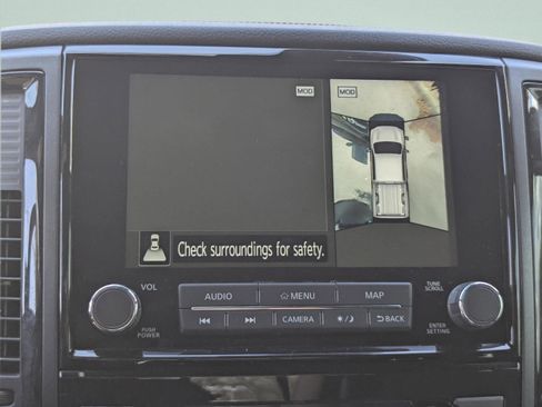 Used 2024 Nissan Titan PRO-4X w/ Pro-4x Convenience Package image 31