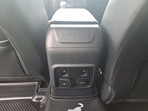 Used 2024 Ford Bronco Outer Banks AWD/4WD image 31
