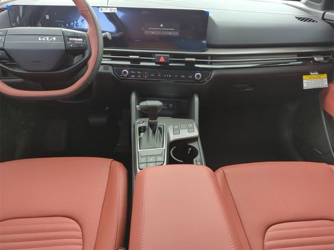 New 2026 Kia Sportage SX image 15