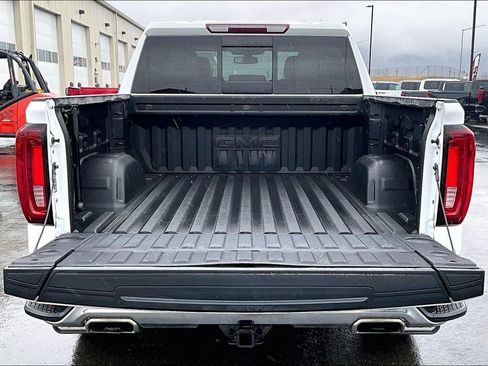 Used 2021 GMC Sierra 1500 SLT w/ SLT Premium Package image 18
