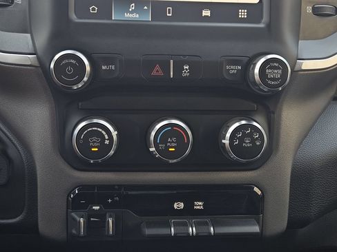 Used 2024 RAM 2500 Big Horn AWD/4WD image 14