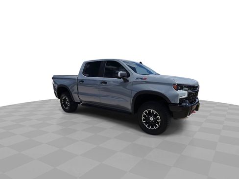 Used 2025 Chevrolet Silverado 1500 ZR2 w/ Technology Package AWD/4WD image 2