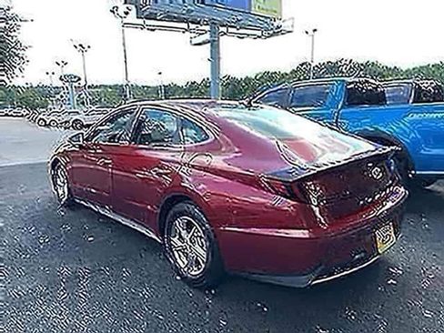 Used 2023 Hyundai Sonata SE FWD image 5