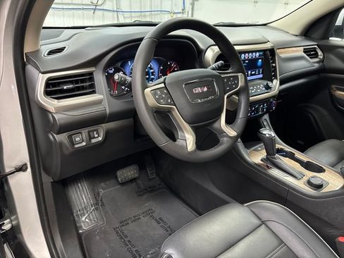 Used 2019 GMC Acadia Denali w/ Technology Package FWD image 18