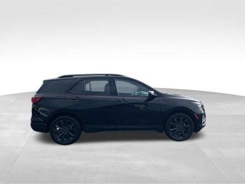 Used 2023 Chevrolet Equinox RS w/ LPO, Floor Liner Package FWD image 6