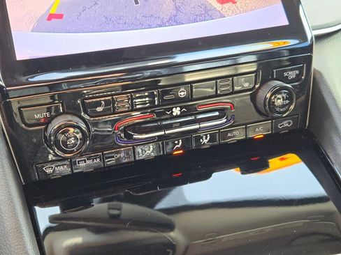 Certified 2022 Jeep Grand Cherokee L Limited image 27