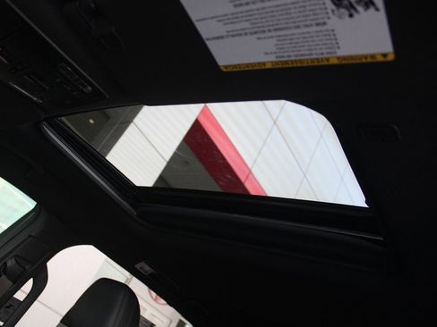 Used 2025 Toyota Sienna XLE Woodland Edition image 3