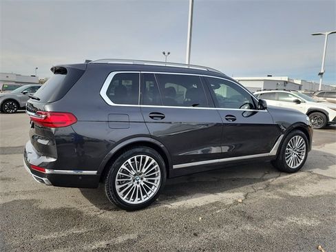 Used 2021 BMW X7 xDrive40i w/ Premium Package image 2