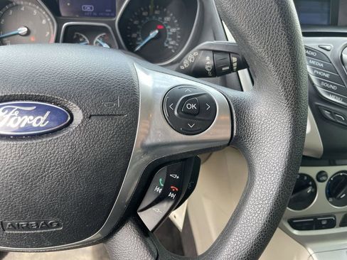 Used 2013 Ford Focus SE FWD image 16