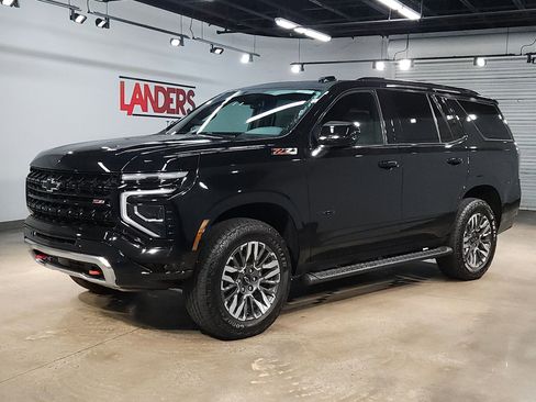 Used 2025 Chevrolet Tahoe Z71 AWD/4WD image 3