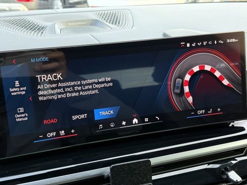 Used 2025 BMW X5 M Competition w/ Executive Package image 5