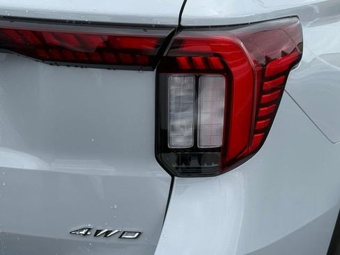 New 2026 Ford Explorer Active w/ Active Comfort Package image 8