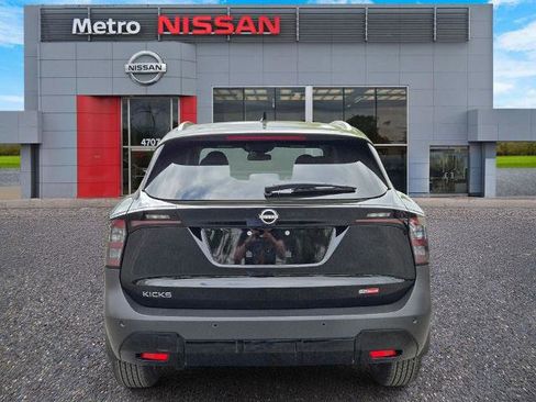 Certified 2026 Nissan Kicks SV FWD image 5