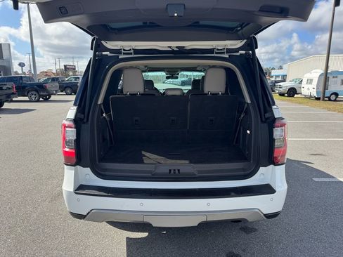 Used 2021 Ford Expedition Limited image 18