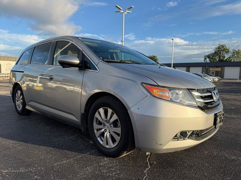 Used 2016 Honda Odyssey SE image 3