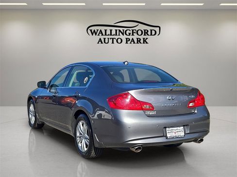 Used 2012 INFINITI G37 x w/ Premium Pkg image 6