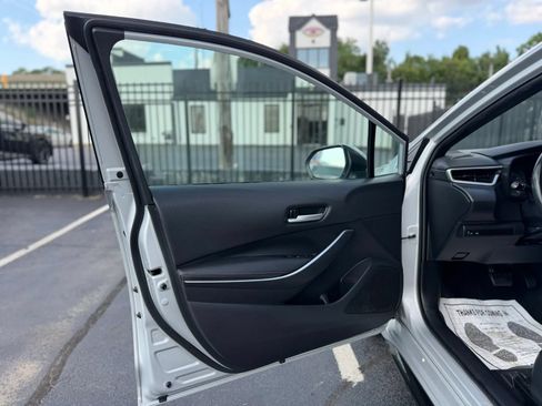 Used 2023 Toyota Corolla SE FWD image 19