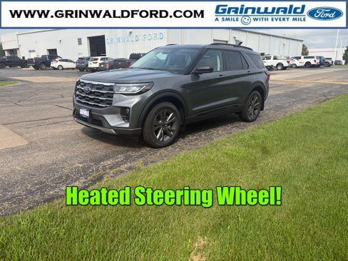 New 2026 Ford Explorer Active w/ Active Comfort Package AWD/4WD image 1